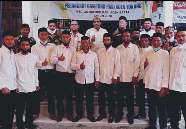 Pelantikan Para Aparatur Gampong Pasi Aceh Tunong oleh Bapak Cama